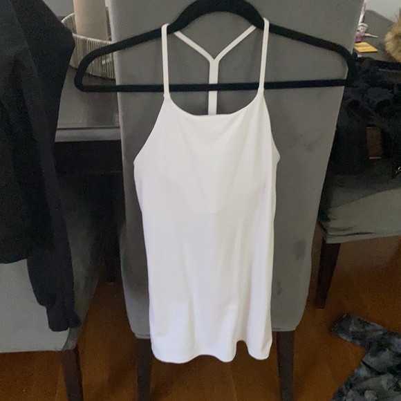 Lululemon white Tank with inserts - Picture 2 of 5